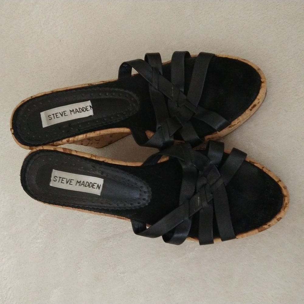 Steve Madden Black Wedge
